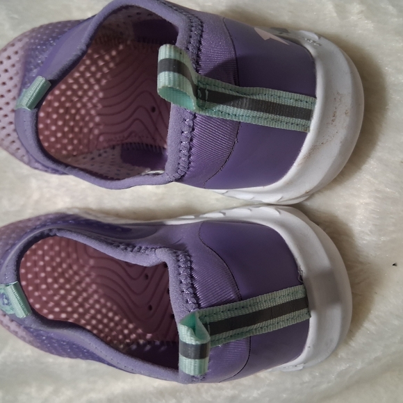 Gradient Purple and Pink Slip-On Water Shoes - Picture 5 of 6